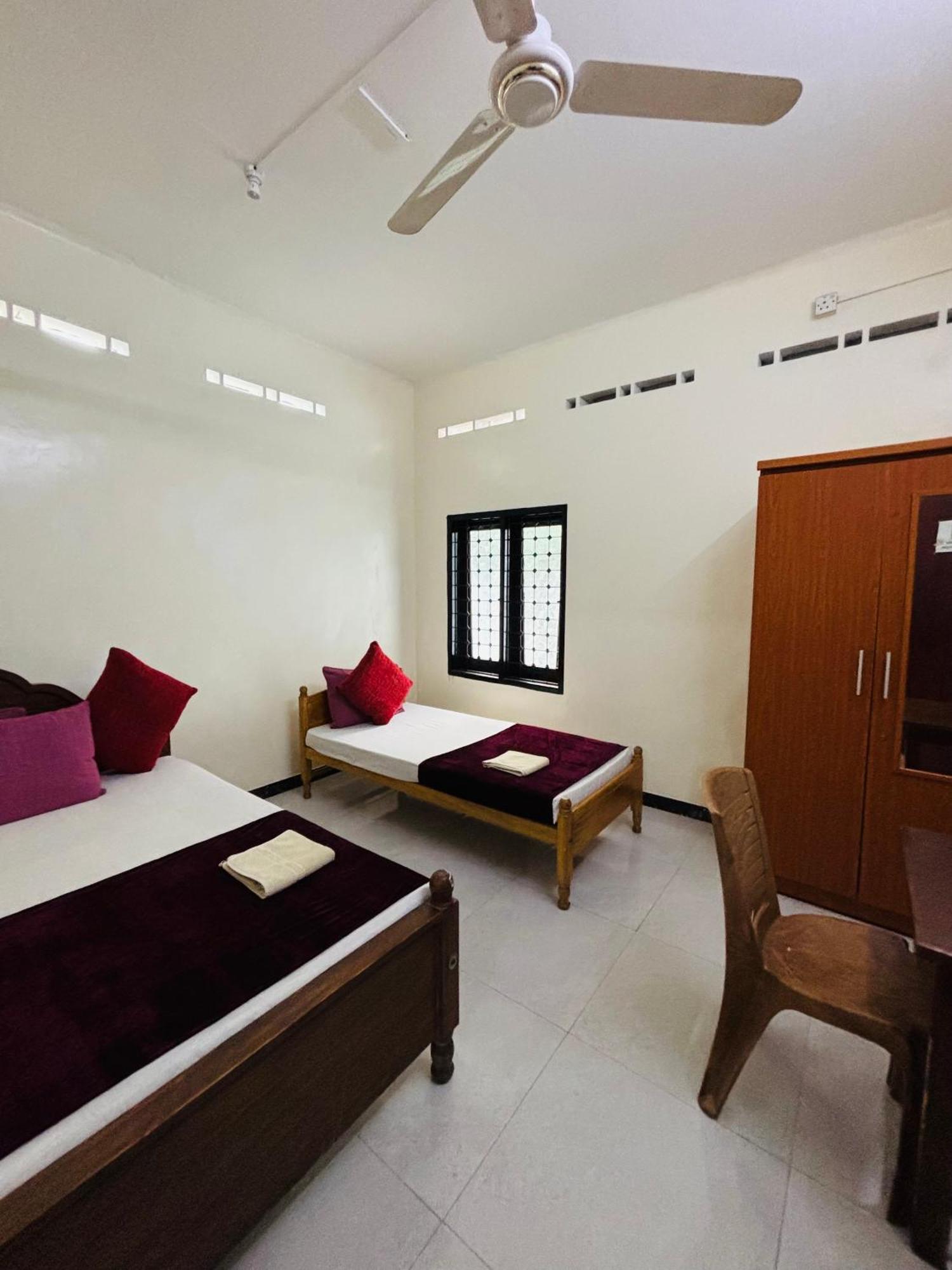 Yaarl Holiday Jaffna Exterior photo