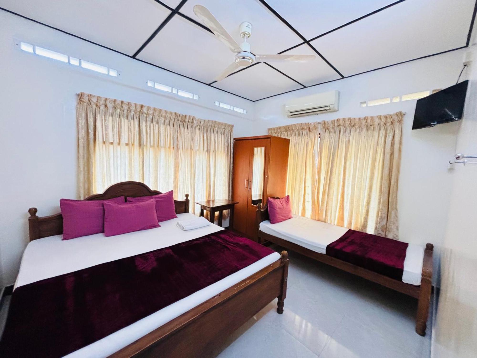 Yaarl Holiday Jaffna Exterior photo